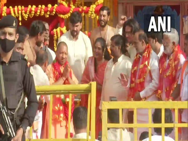 Uttar Pradesh Chief Minister Yogi Adityanath offered prayers at BhagyaLaxmi Mandir in Hyderabad.