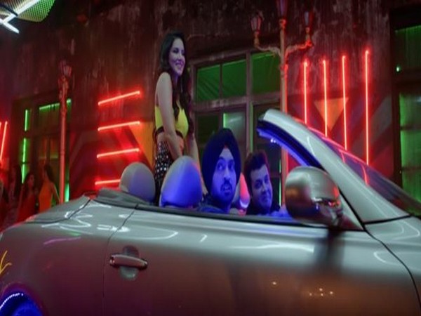 Stills from the song from ‘Crazy Habibi v/s Decent Munda’