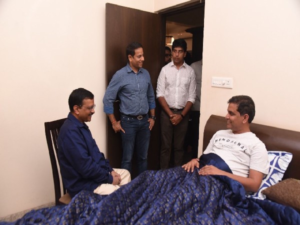 Arvind Kejriwal meets Amit Palekar 