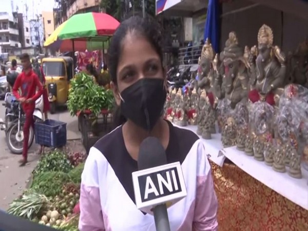 Hasti Savla, customer looking for eco frienly Ganesh Idols (Photo/ANI) 