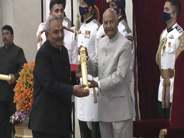Former Comptroller and Auditor General of India, Rajiv Mehrishi received his Padma Bhushan award