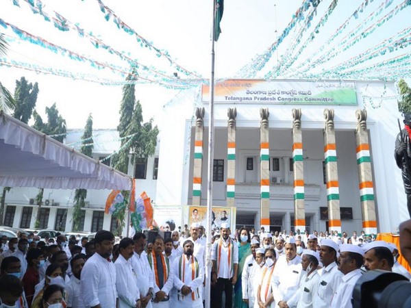 TPCC chief Revanth Reddy unfurls national flag (Photo/ANI)