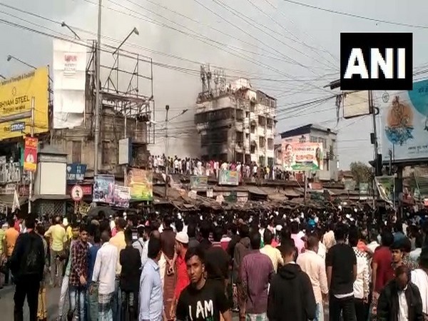 Fire erupted at Raja Bazar in Narkeldanga area of Kolkata ANI/photo