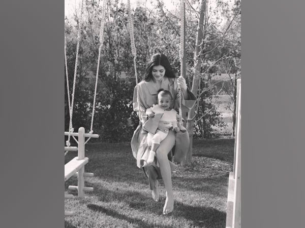 Kylie Jenner with her daughter (Image courtesy: Instagram)