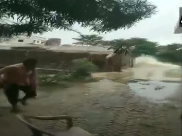 Visuals of the house collapsed in Sitamarhi, Bihar