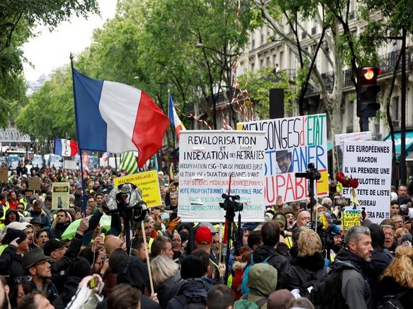 Yellow Vest protesters in Paris, France on May 4 (Photo/ Reuters)