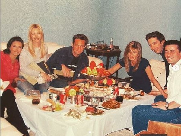 Cast of sitcom 'Friends' (Image Source: Instagram)