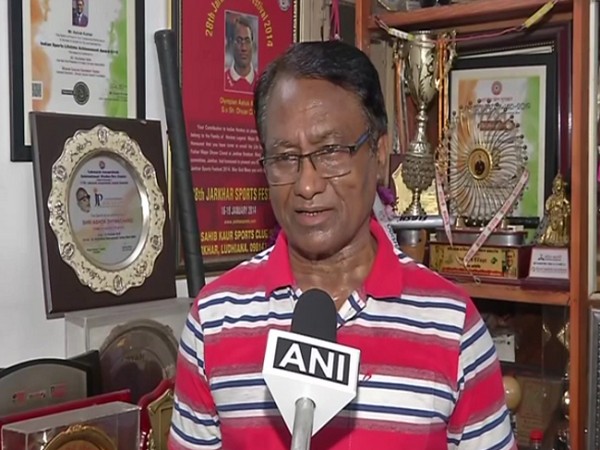 Former Indian hockey player Ashok Kumar