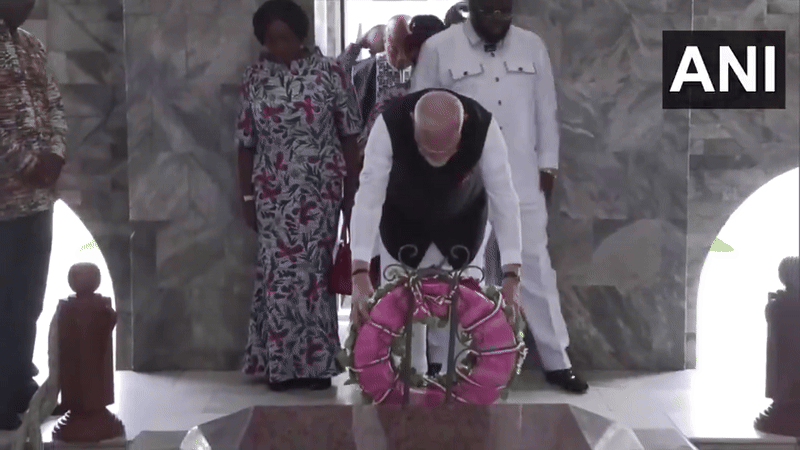 Prime Minister Narendra Modi paying homage at the Nkrumah Memorial Park (Photo/ ANI)