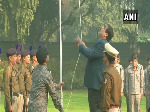 Union Minister Nitin Gadkari hoisting the national flag on Republic Day. 
