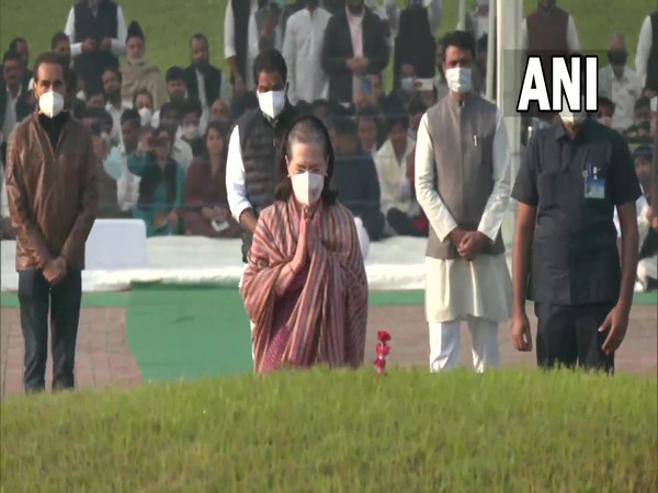 Congress interim President Sonia Gandhi pays tribute to India's first Prime Miniter Jawaharlal Nehru at Shantivan (Photo/ANI)