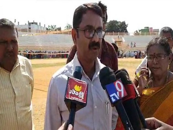 Deputy Director of Marketing, Diwakar speaking to media on Monday in Andhra Pradesh. Photo/ANI