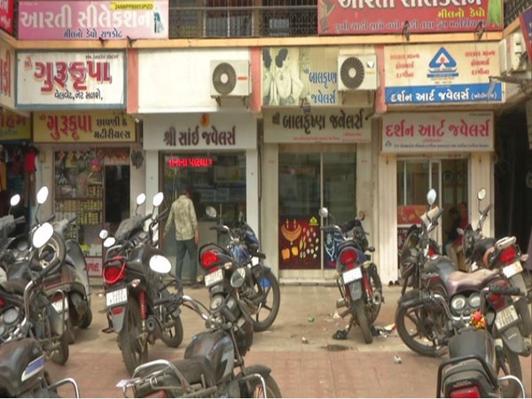 The Rajkot Gold Dealers Association has ordered the shutting down of over 400 jewellery showrooms till March 24 as a precautionary measure amid the coronavirus threat