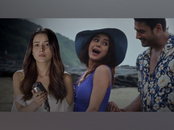 A still from the music video of 'Habit' (Image Source: You Tube)