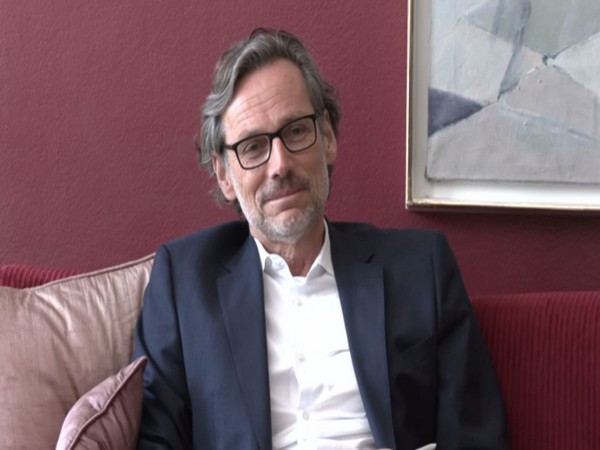 German Foreign and Security to the German Chancellor, Jens Ploetner