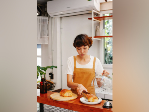 
    Study finds we are less likely to perceive smells of food that relate to recent meal
    