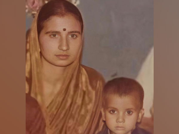 Childhood picture of Rajkummar Rao with his mother (Image Source: Instagram)