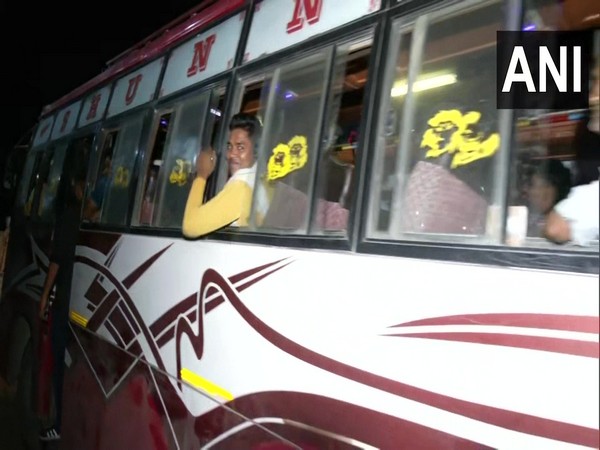 Visual of fresh batch of Amarnath Yatra pilgrims leaving for Jammu base camp (Photo/ANI) 