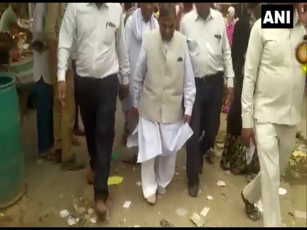 BJP MLA Chotelal's shoe stolen at fair, had to return barefoot (Photo/ANI)