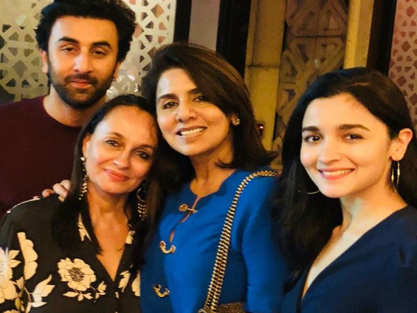 Ranbir Kapoor, Soni Razdan, Neetu Kapoor, Alia Bhatt (Image source: Instagram)