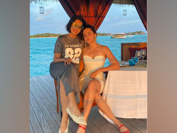 Taapsee Pannu with sister Shagun Pannu (Image Source: Instagram)