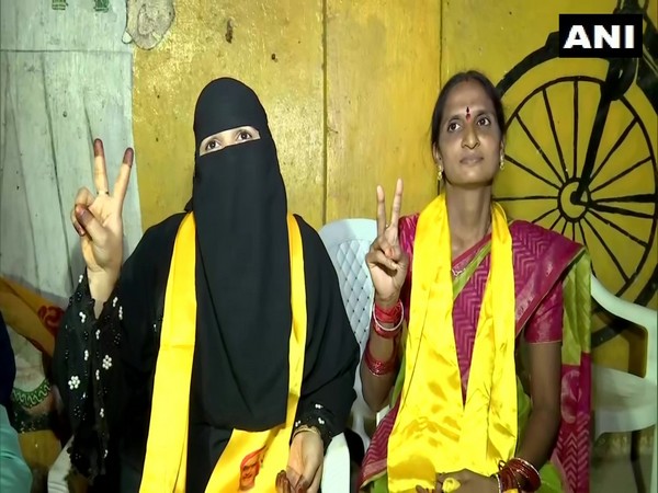 Farhana (left) and Rekha. (Photo/ANI)
