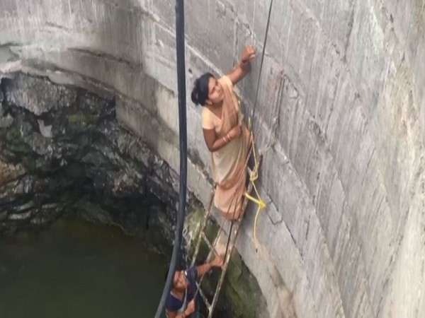 Visual of women stepping into the well to fetch water in Rohile village in Maharashtra's Nashik (Photo/ANI)