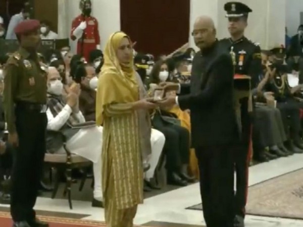 J-K Police Sub Inspector Imran Hussain Tak conferred with Shaurya Chakra posthumously (Photo/ANI)