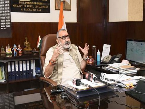 Union Minister Giriraj Singh (Photo/PIB)