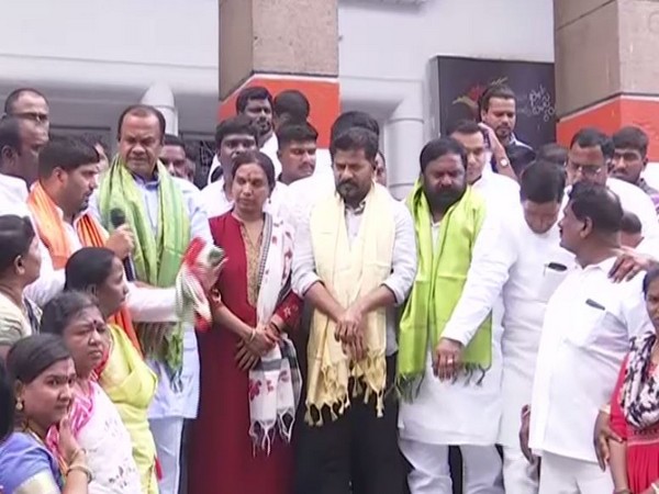 TPCC president Revant Reddy with MLA Tati Varnakateshwarlu and TRS sitting ZPTC Kantarao. (ANI/photo)
