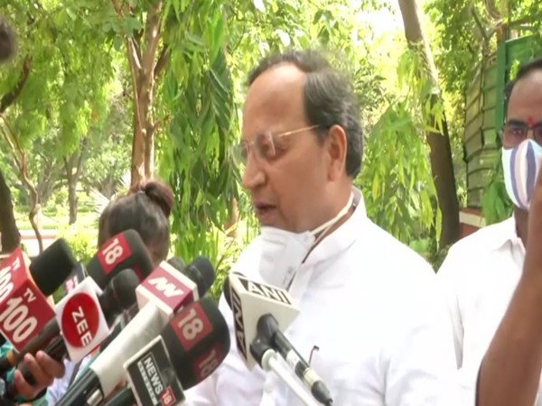 BJP National General Secretary Arun Singh addressing media on Sunday.