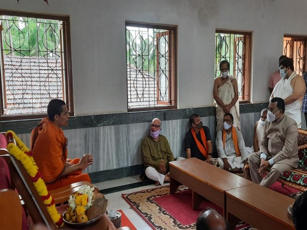 Goa governor paid condolence visit to Partagal Math over demise of Vader Swamiji. 