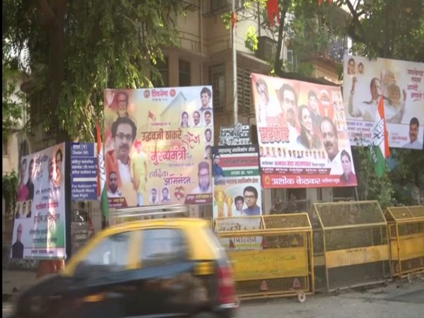 Banners outside Shivaji Park ahead of Uddhav Thackeray's oath taking ceremony [Photo/ANI]