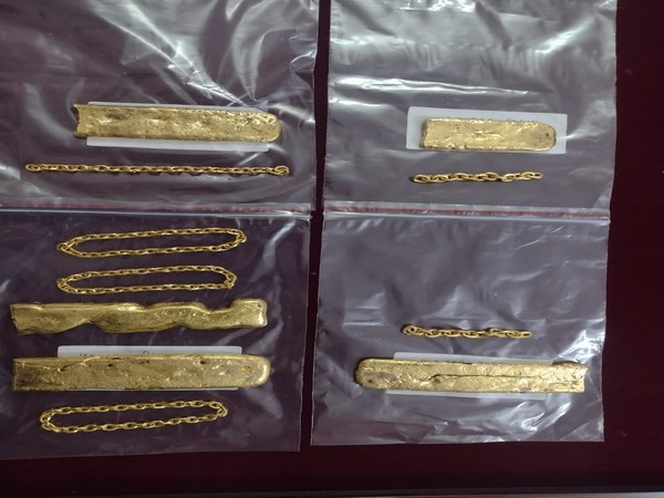 DRI officers intercepted four passengers in Coimbatore for bringing gold