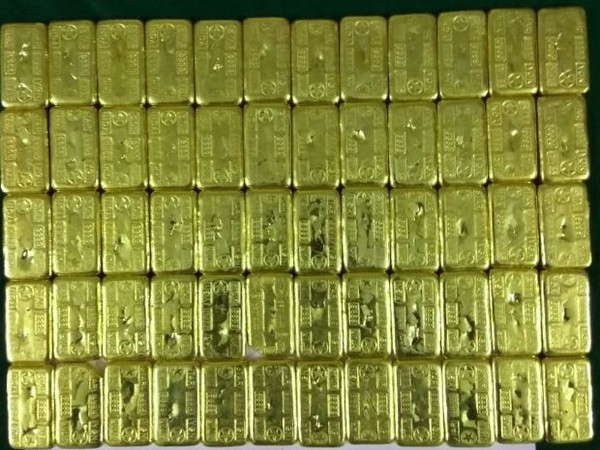 The seized cache of gold biscuits.( Photo/ANI)