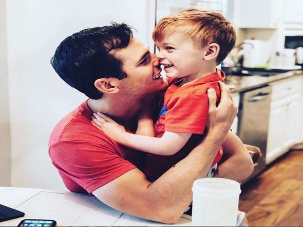 Granger Smith with his late 3-year-old son River (Image courtesy: Instagram)