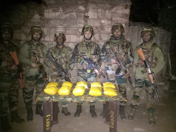 Indian Army along with Jammu and Kashmir Police recover about 31 kilograms of narcotics (Photo/ANI)