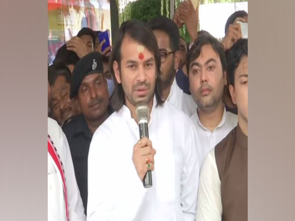 RJD MLA Tej Pratap Yadav in Patna today (Photo/ANI)