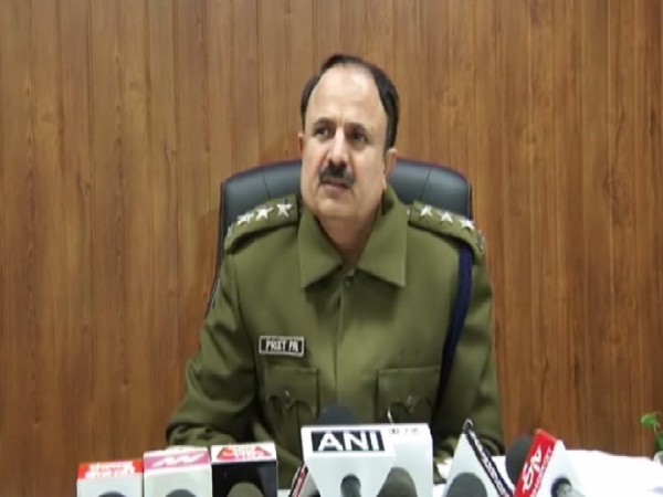 Gurugram, SP, Crime, Preetpal Singh speaking to media persons.  Photo/ANI