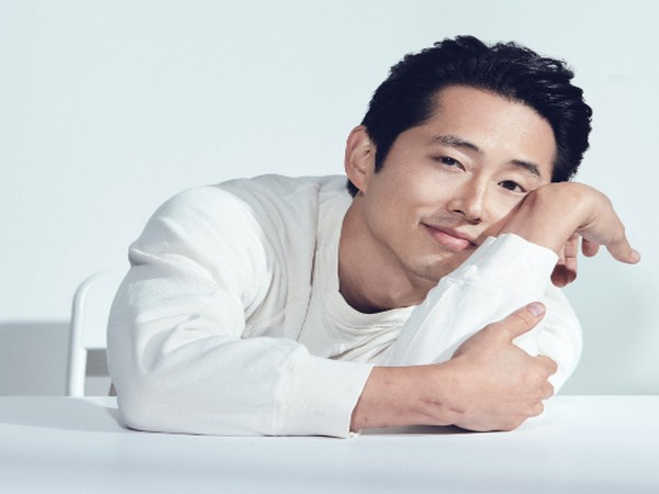 Steven Yeun (Image Source: Twitter)