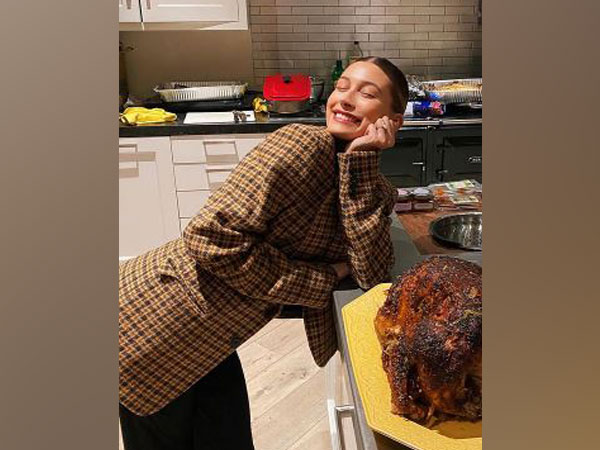 Hailey Bieber (Image Source: Instagram)