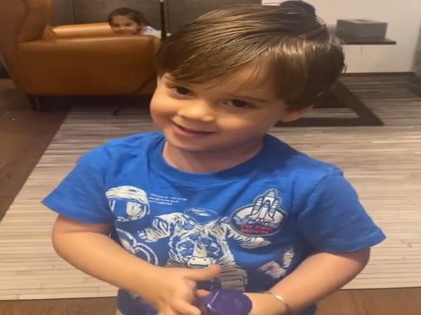 Yash and Roohi Johar (Image courtesy: Instagram)