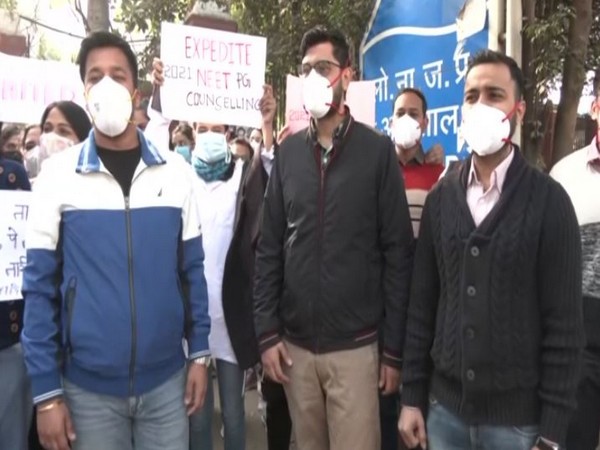 Protest over delay in NEET-PG counselling at LNJP Hospital (Photo/ANI)