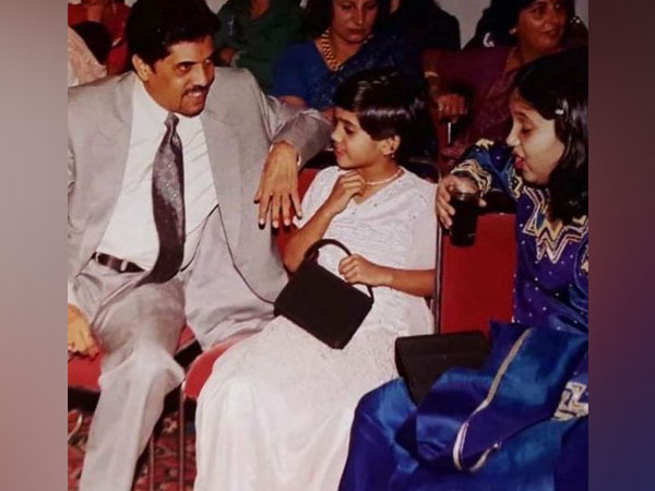 Childhood picture of Bhumi Pednekar with her parents (Image Source: Instagram)