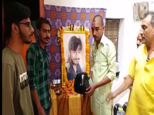 Father of the deceased also appealed to other parents not to to allow their children to move out of their houses without a helmet. (Photo/ANI)