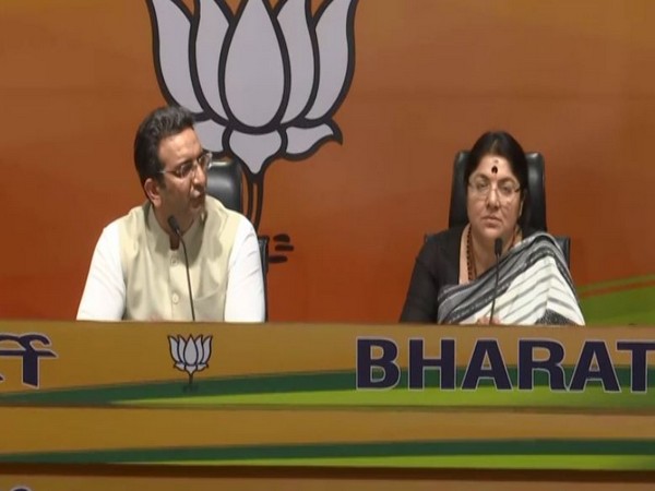 BJP leaders Gaurav Bhatia and Locket Chatterjee (Photo/ANI)