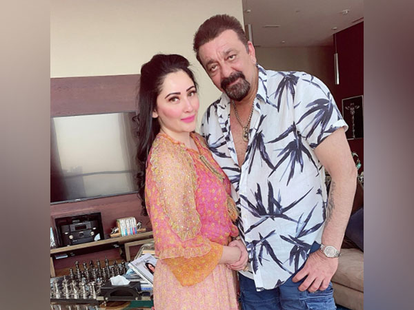 Maanayata Dutt and Sanjay Dutt (Image source: Instagram)