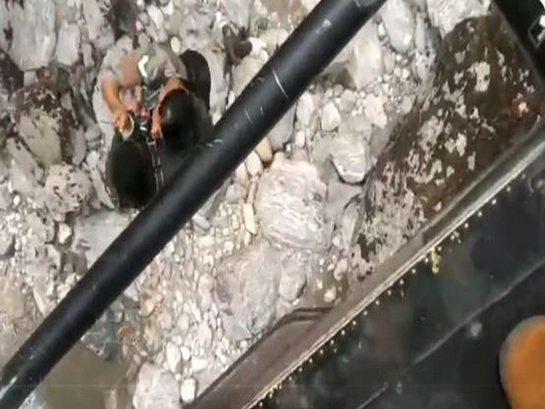 Army aviators conduct casualty evacuation of Army personnel (Photo/Twitter/Eastern Command)