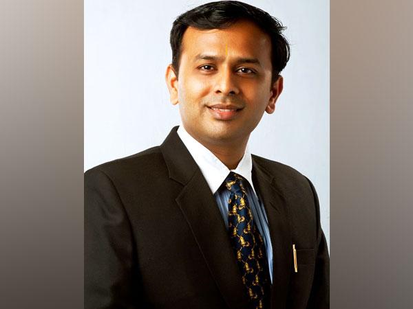  Dr. Srinivasan. R. Iyengar, the new Director of Jamnalal Bajaj Institute of Management Studies