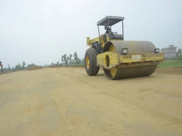 Construction work on  Dera Baba Nanak - Kartarpur corridor Highway is progressing in full swing. (Photo courtesy: PIB)